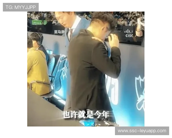 LPL冠军战队内部崩盘：上单请假教练出走