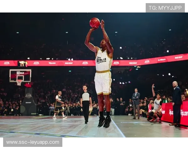 NBA球星不看人传球全场沸腾：场上奇迹的背后